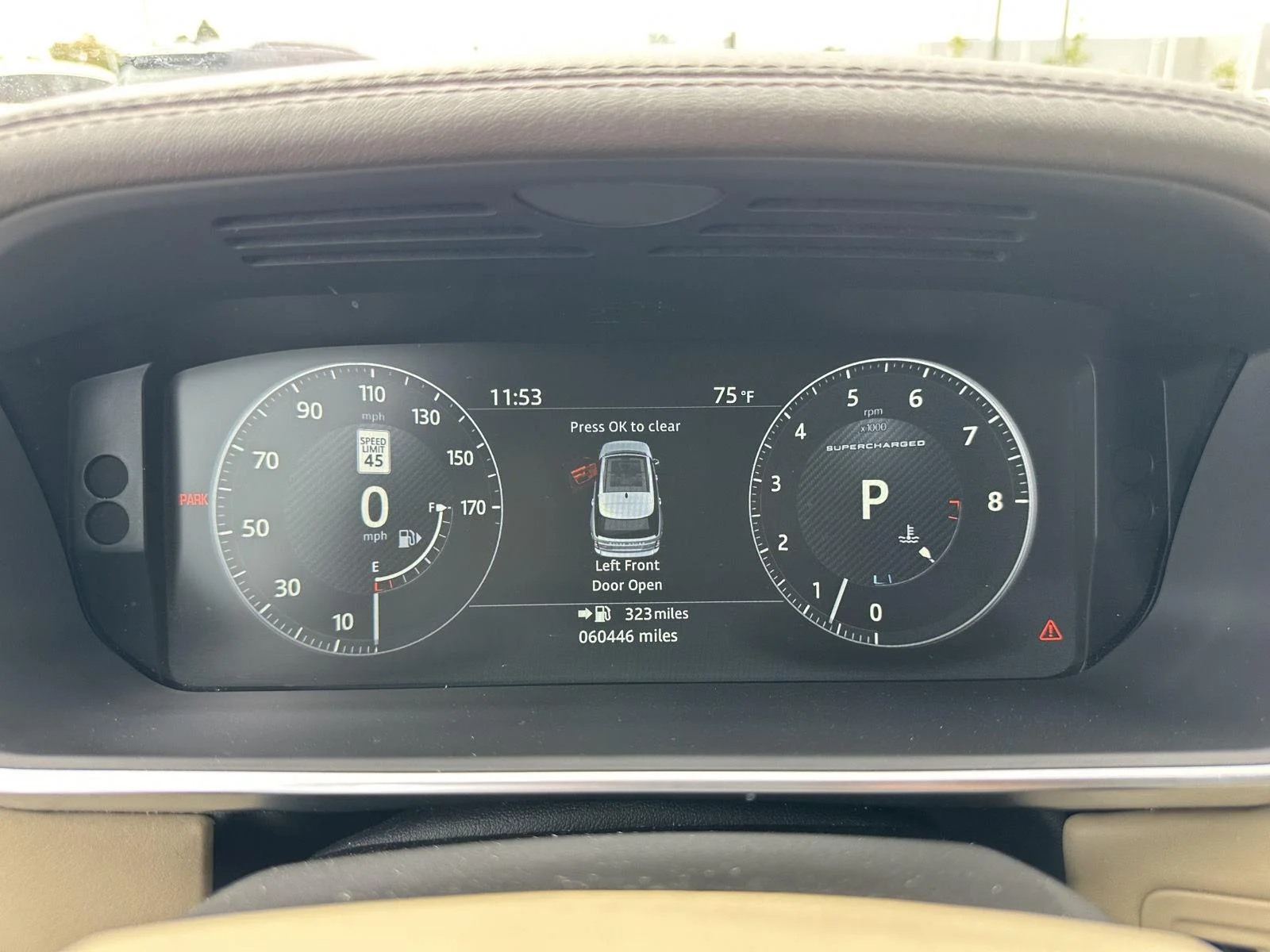 Used 2017 Fuji White Land Rover 5.0L V8 Supercharged image 29