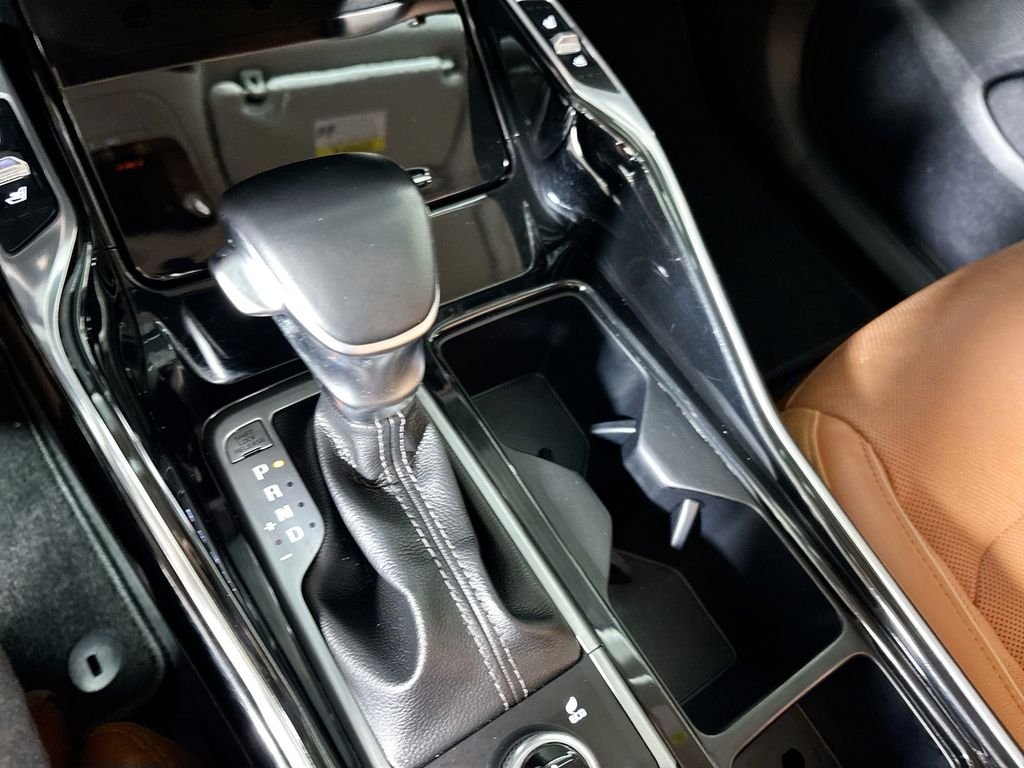 Used 2022 Grey Kia X-Line SX Prestige image 18