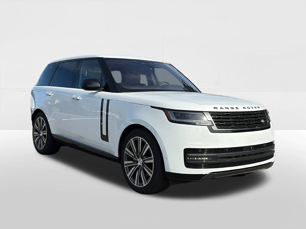 Used 2023 White Land Rover SE image 2