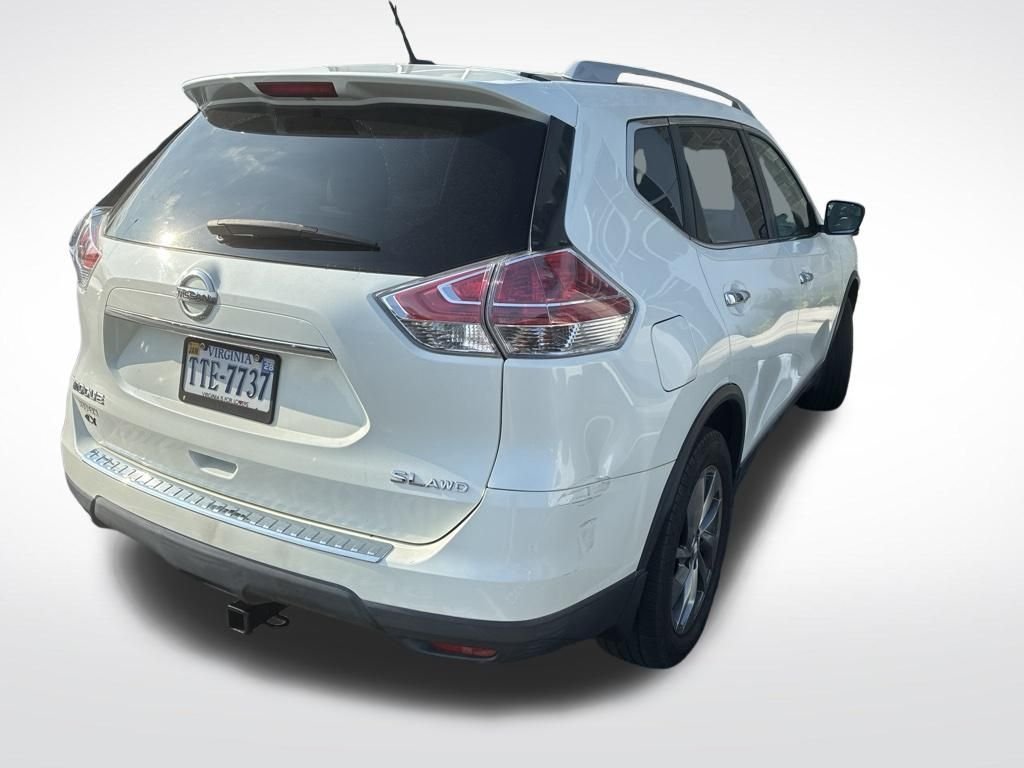 Used 2015 White Nissan SL image 3