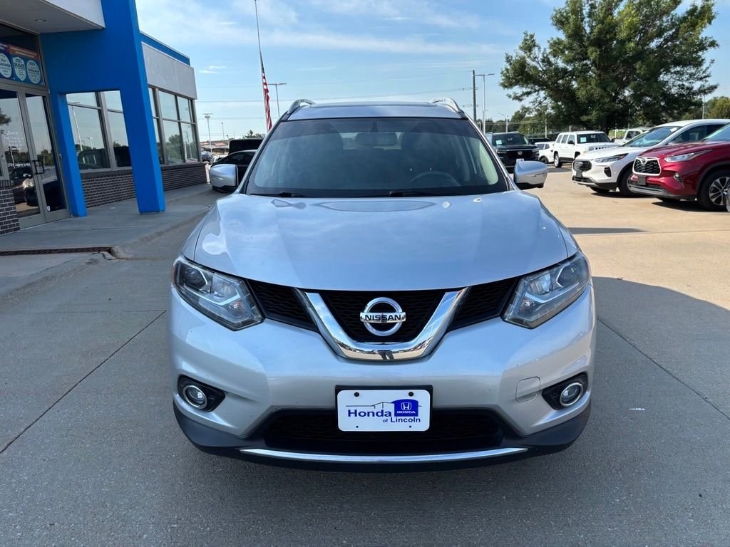 Used 2015 Brilliant Silver Nissan SL image 2