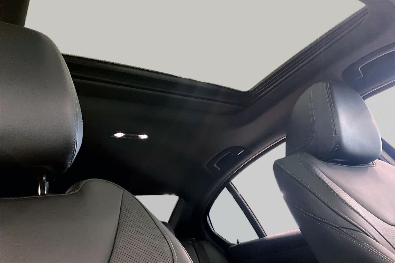 Used 2024 Jet Black BMW 330i image 12