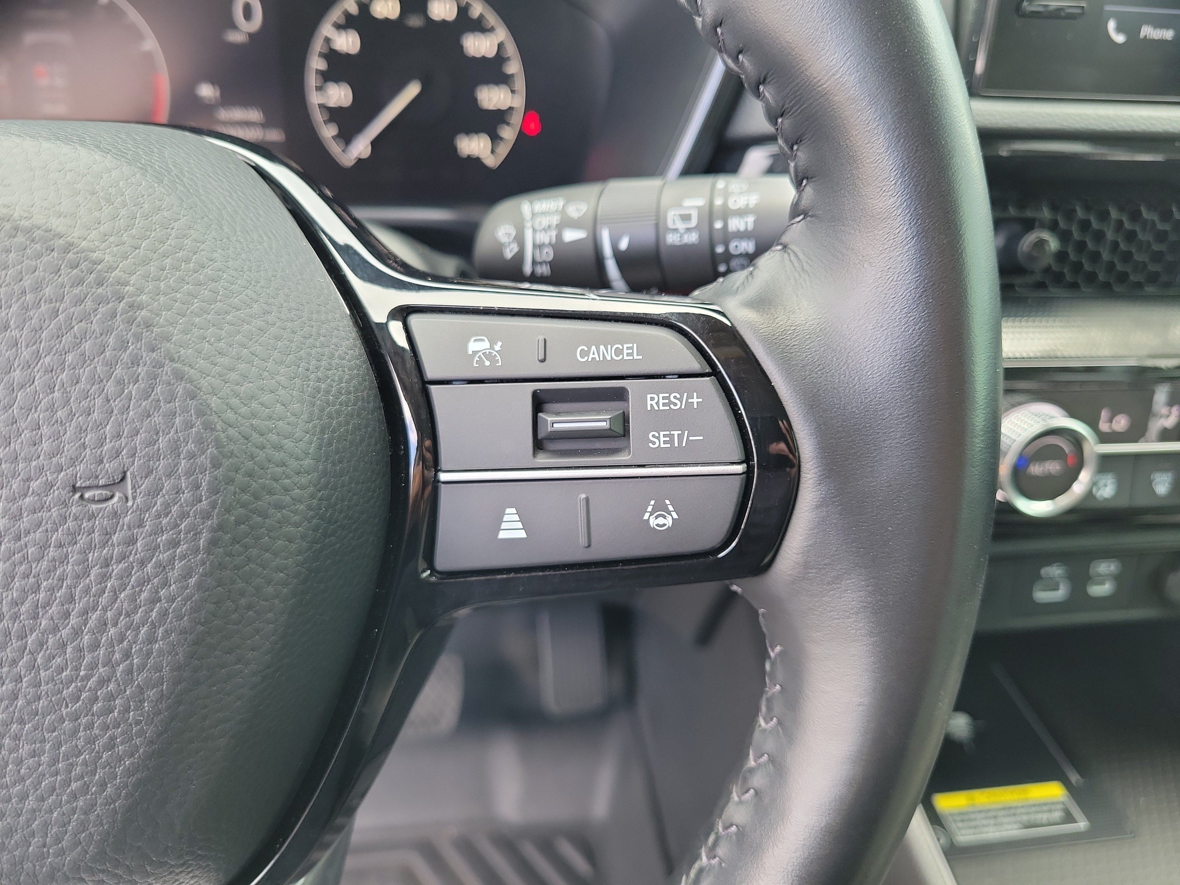 Used 2025 Sparkle Silver Honda EX-L image 23