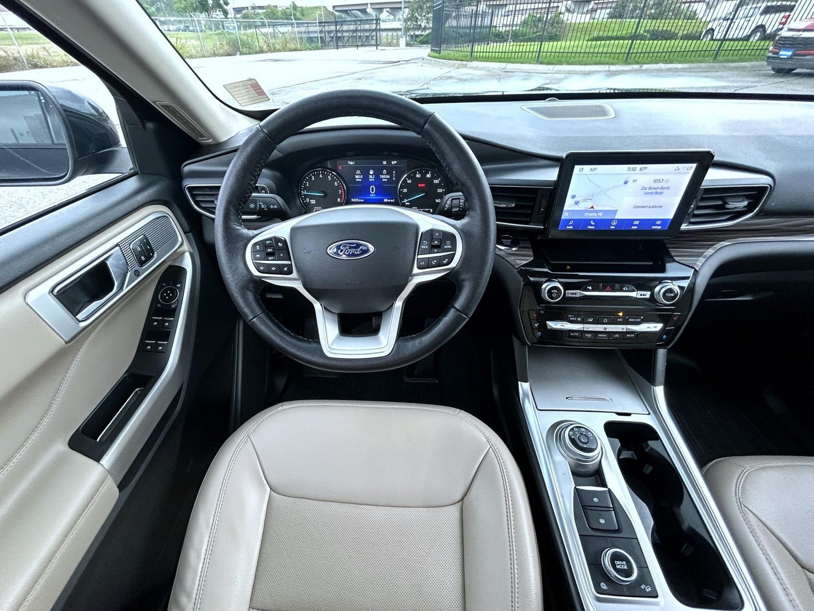 Used 2022 Black Ford Limited image 13