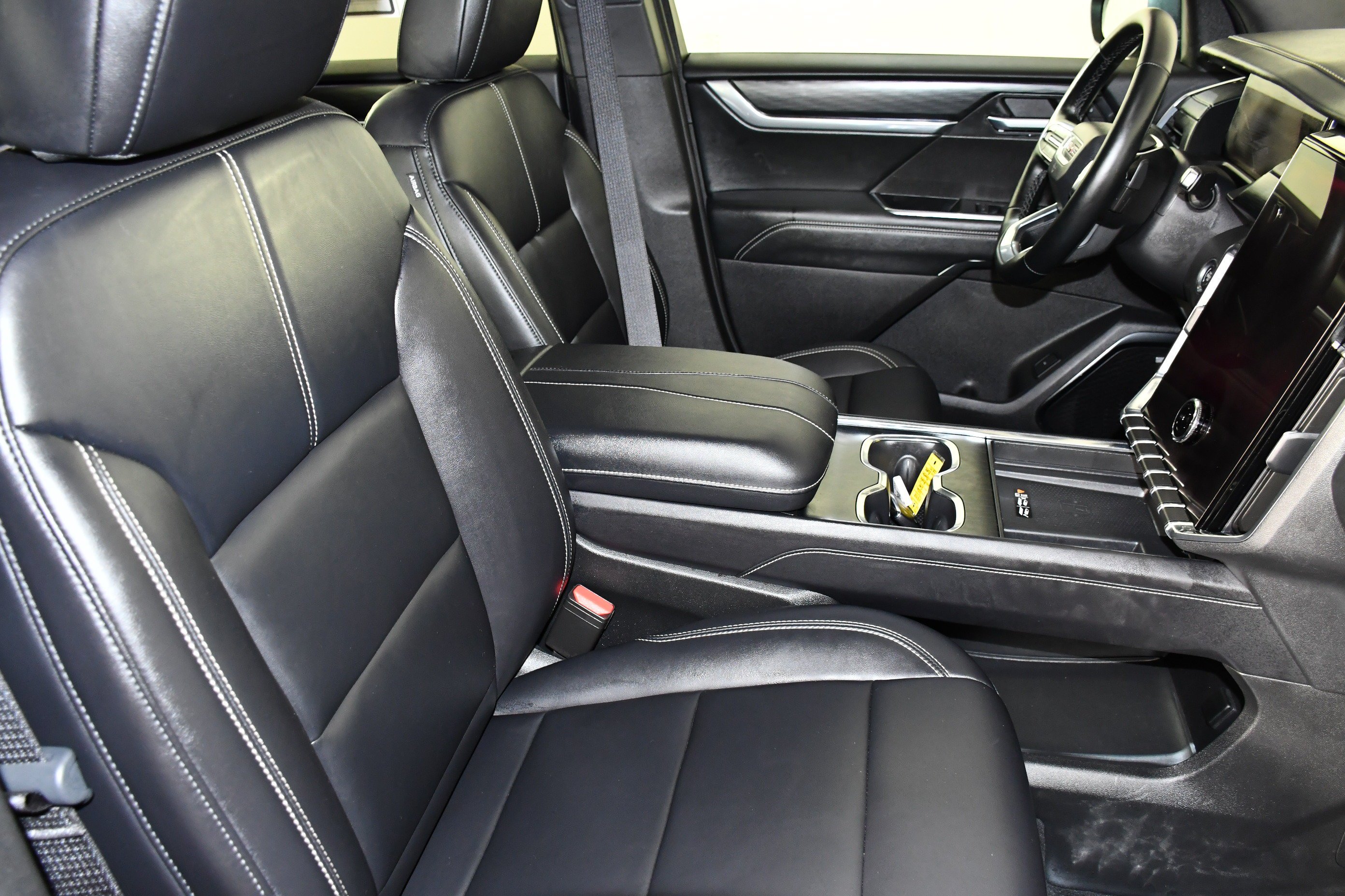 Used 2026 Ebony Twilight Metallic GMC AWD Elevation image 41