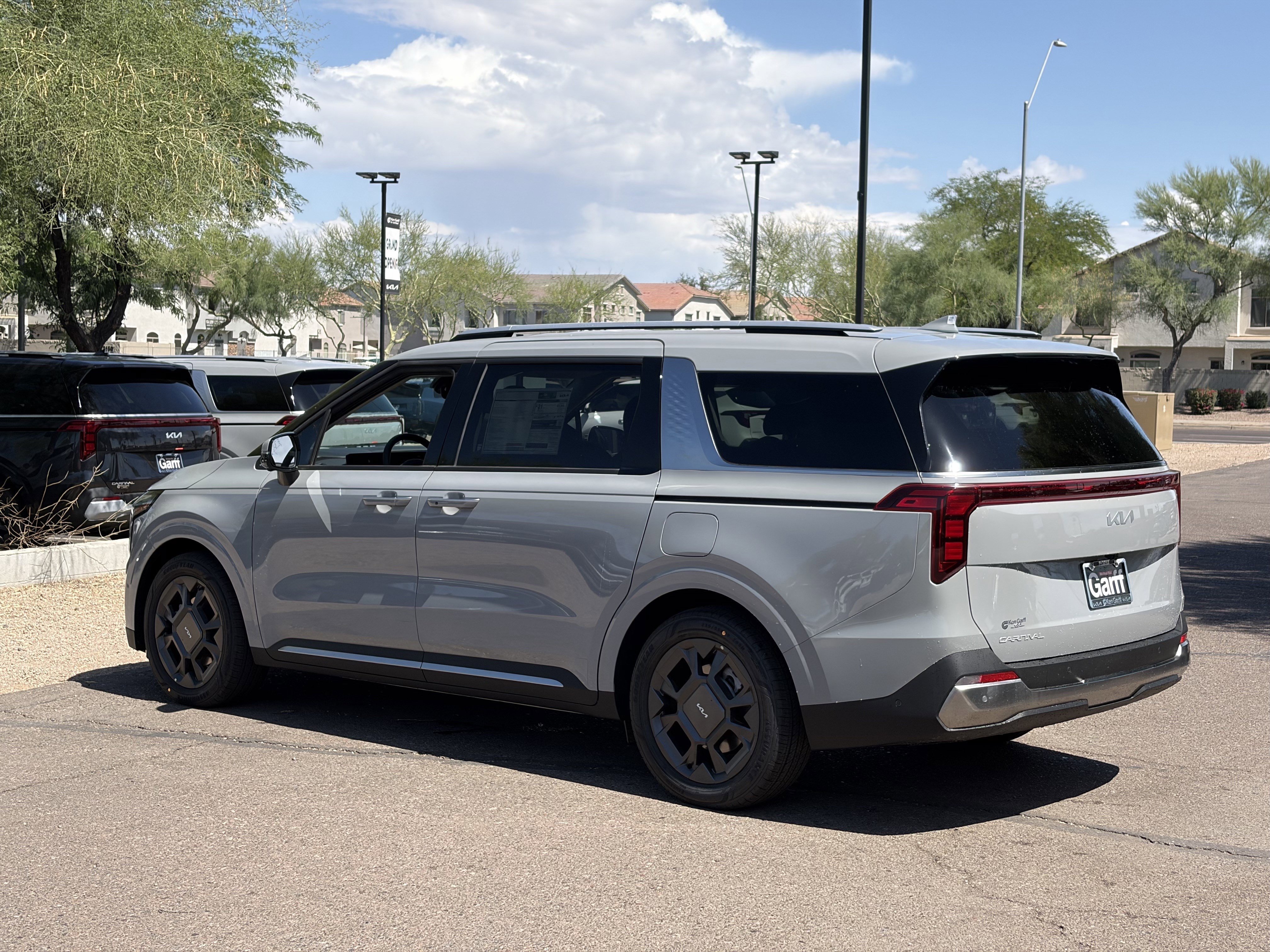New 2026 Ceramic Silver Kia SX image 3