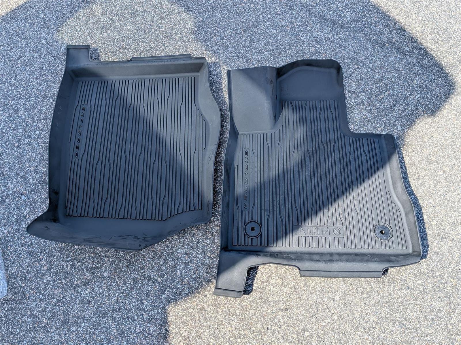 New 2026 Agate Black Metallic Ford Active image 31