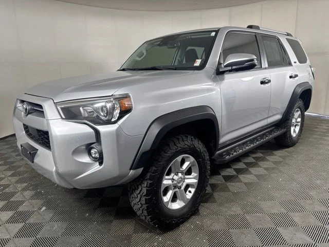 Used 2022 Classic Silver Metallic Toyota SR5 Premium image 8