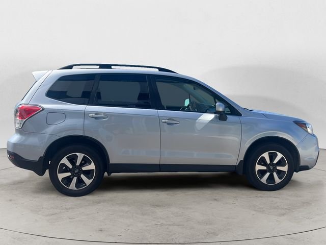 Used 2018 Ice Silver Metallic Subaru 2.5i Premium image 6