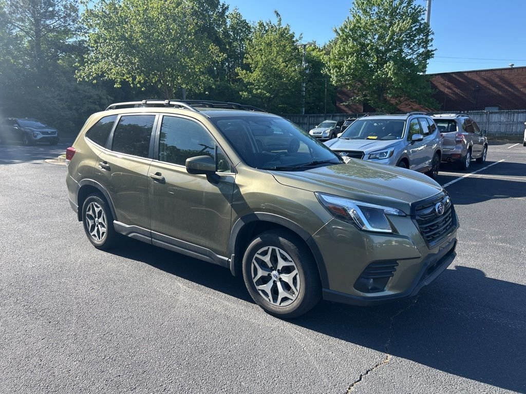 2023 Subaru Forester Premium's photo