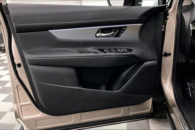 New 2027 Champagne Silver Nissan Platinum image 29