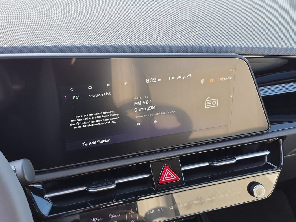 New 2026 Snow White Pearl Kia EX image 13