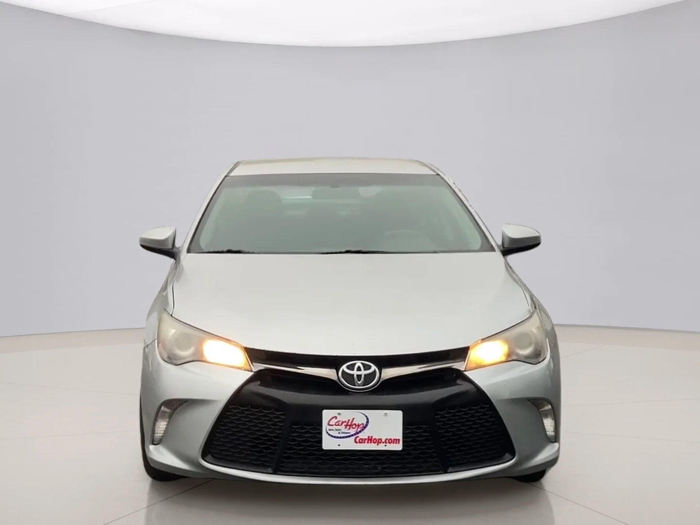 Used 2017 Silver Toyota LE image 2