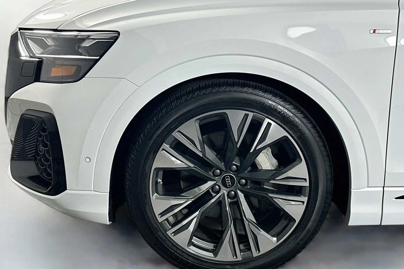 2026 Audi Q8 Premium Plus - Photo 11