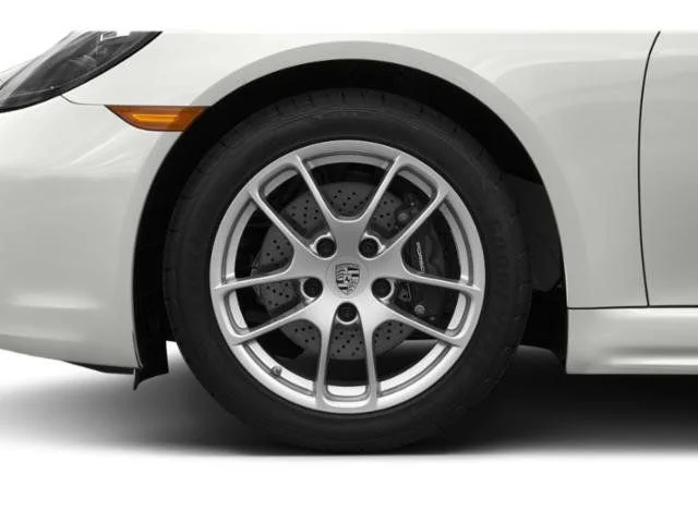 Used 2019  Porsche Base image 11