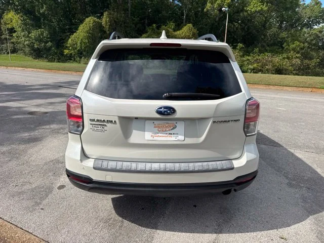 Used 2018 White Subaru 2.5i Limited image 6