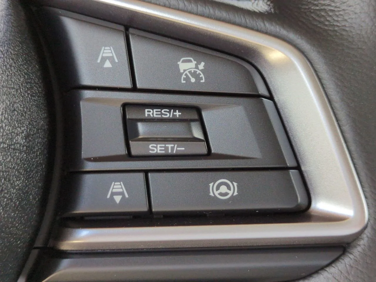 Used 2025 Magnetite Gray Metallic Subaru Premium image 21