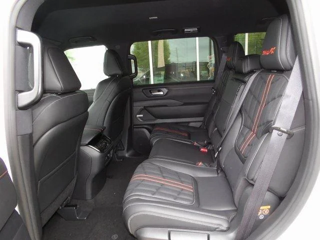 2025 Nissan Armada PRO-4X - Photo 16