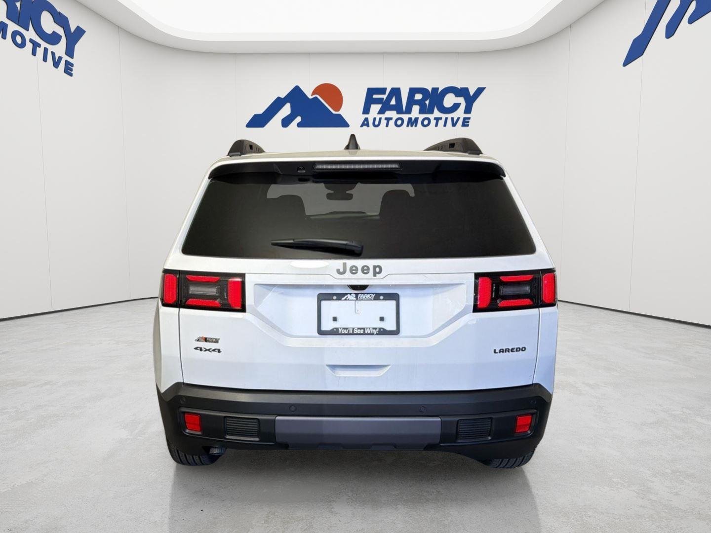 New 2026 Bright White Clear-Coat Exterior Paint Jeep Laredo image 5