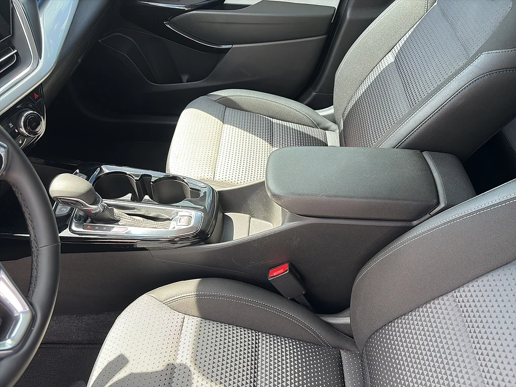 Used 2025 Mosaic Black Metallic Chevrolet  image 28