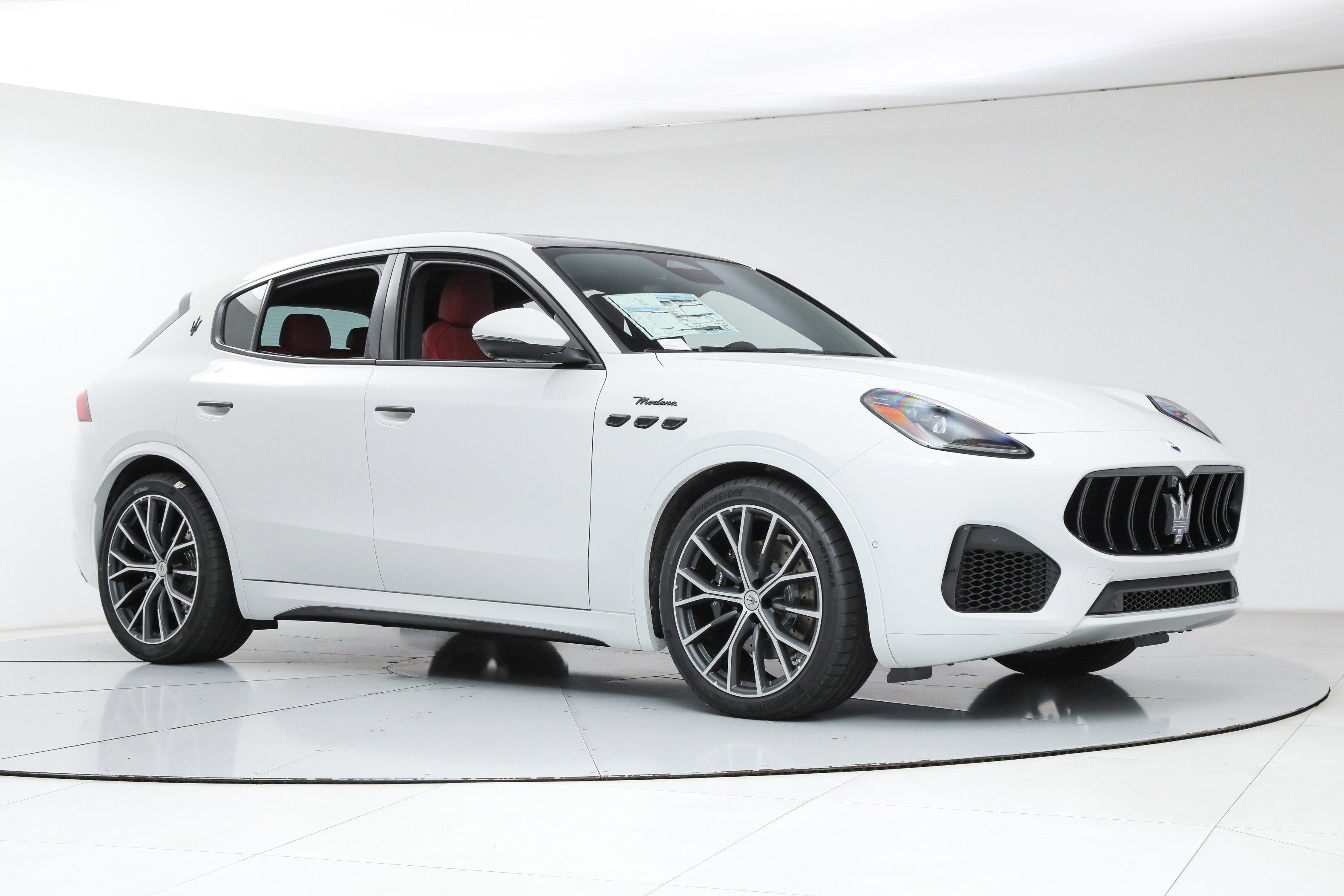 2026 Maserati Grecale Modena V6 - Photo 7