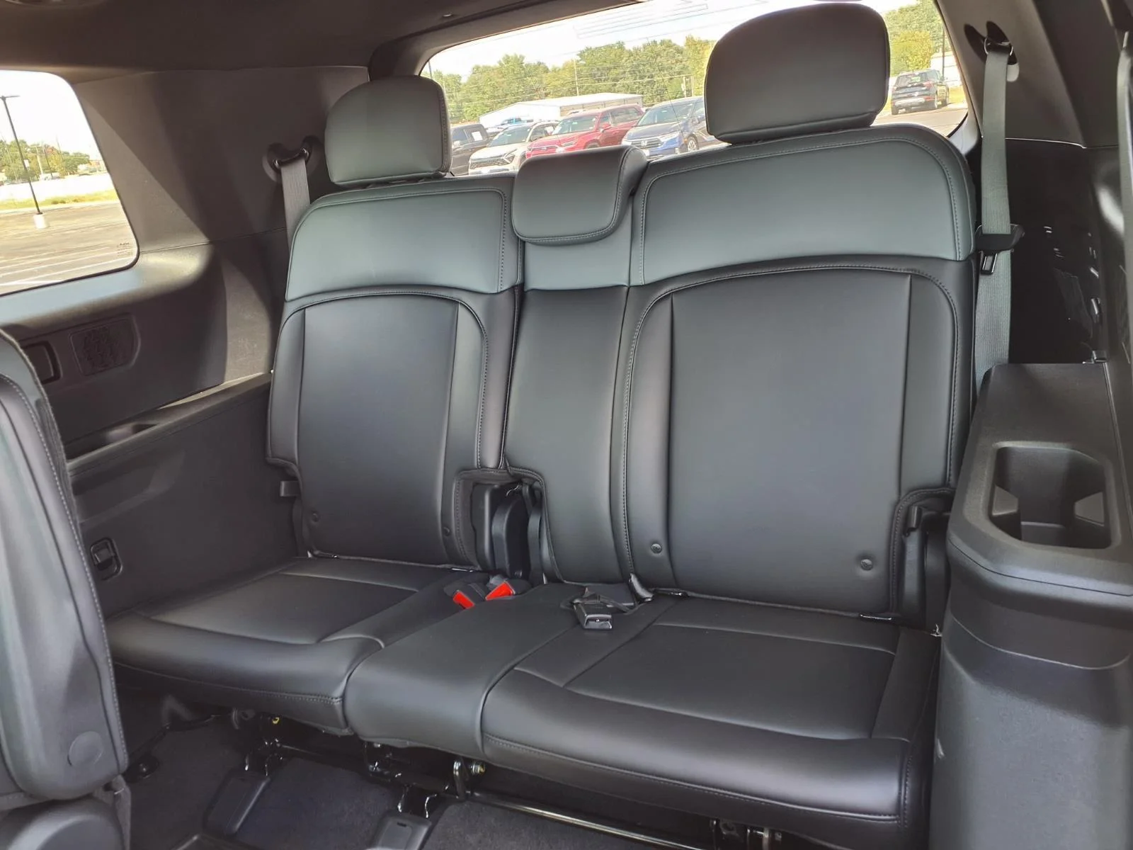New 2027 Glacial White Pearl Kia X-Line SX image 17