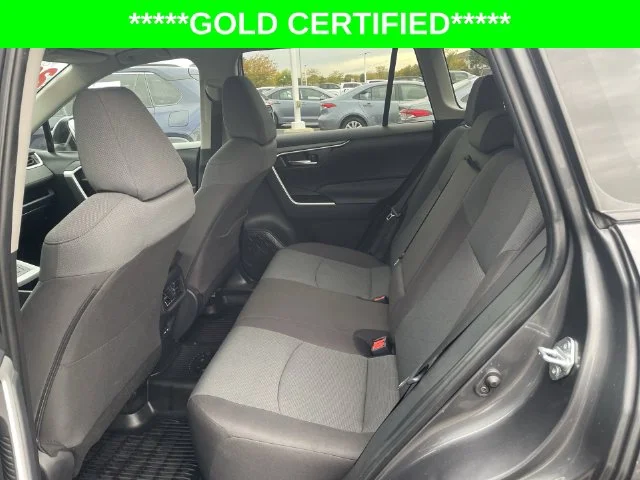 2025 Toyota RAV4 XLE - Photo 30
