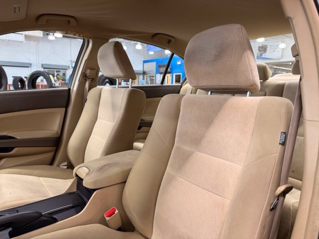 Used 2008 Gold Honda LX-P image 7