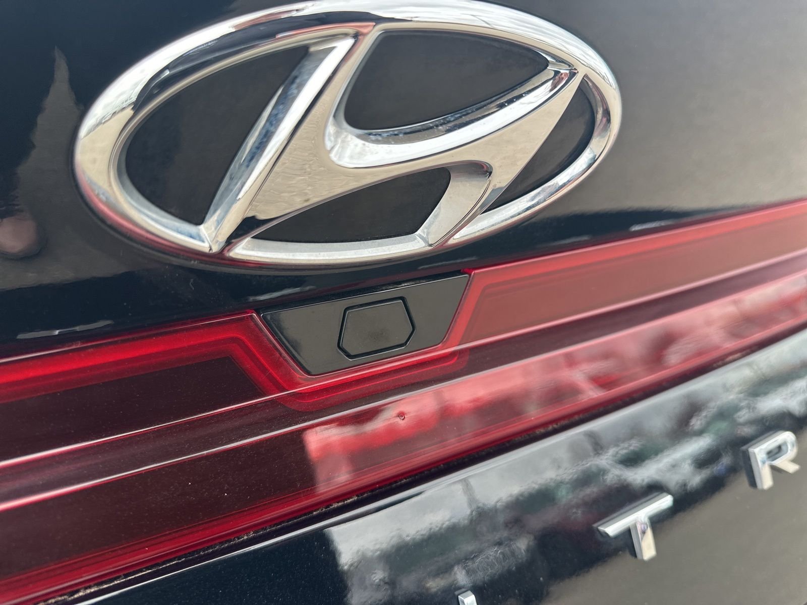 Certified Used 2023 Black Hyundai SEL image 5