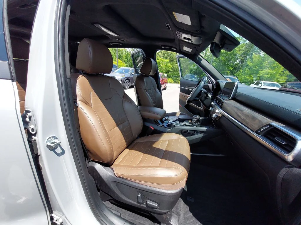 Used 2022 Gray Kia SX image 10