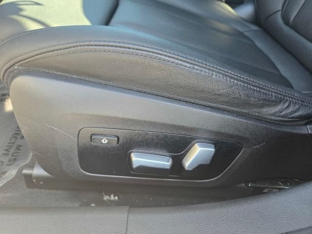 Used 2021 White BMW 330i xDrive image 13
