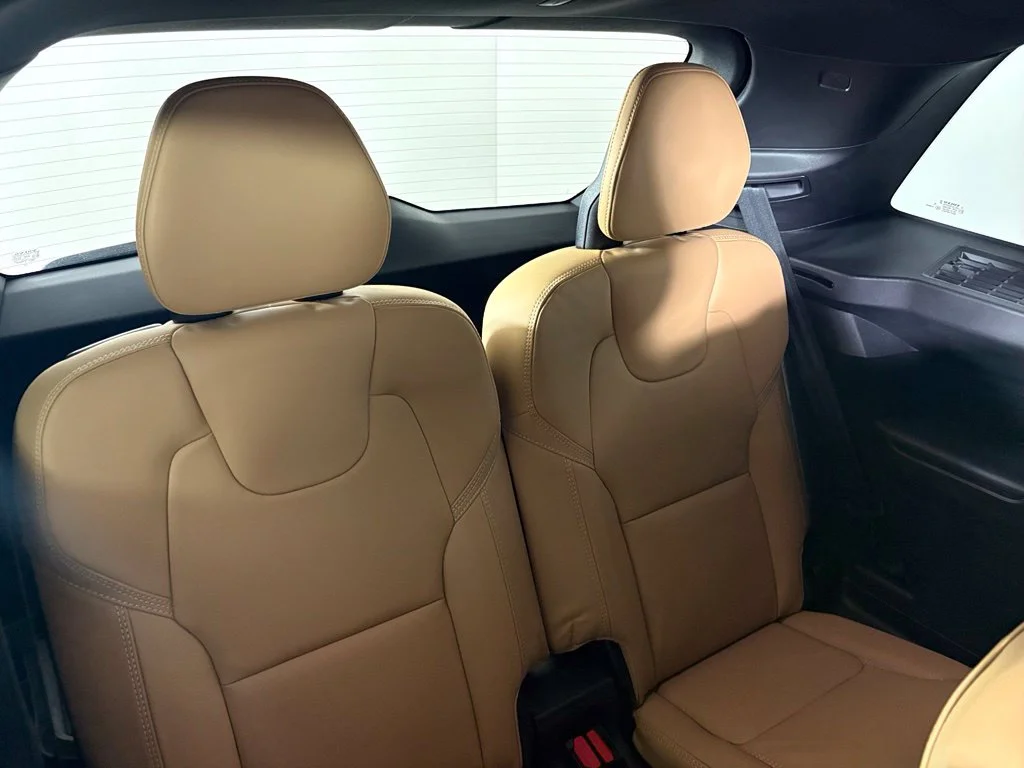 Used 2024 White Volvo Ultimate image 18