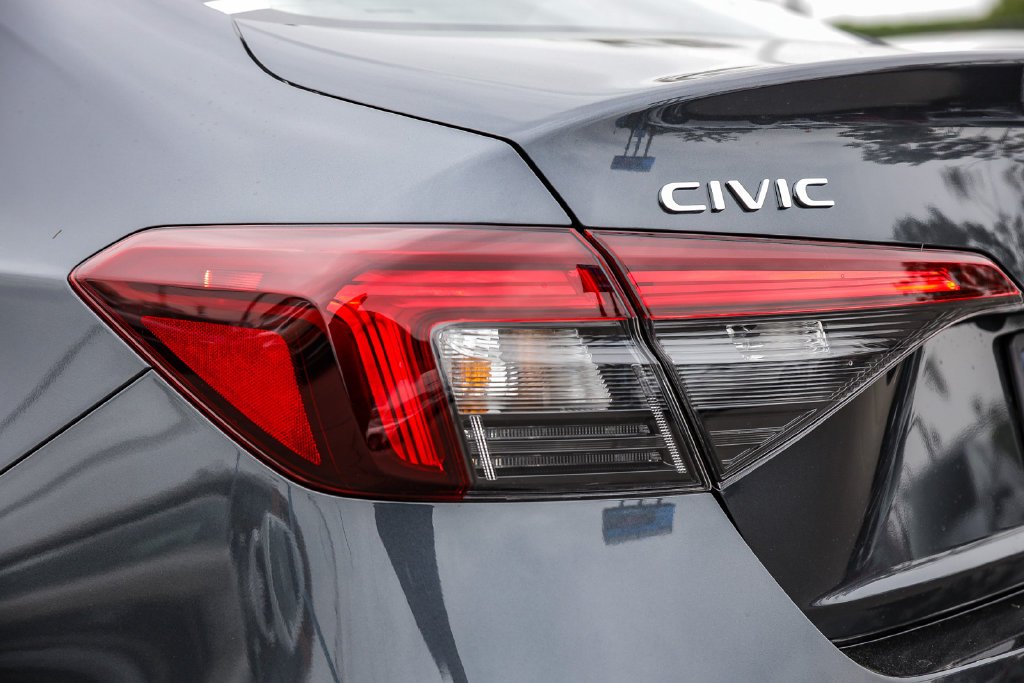 New 2026 Meteorite Gray Metallic Honda LX image 9