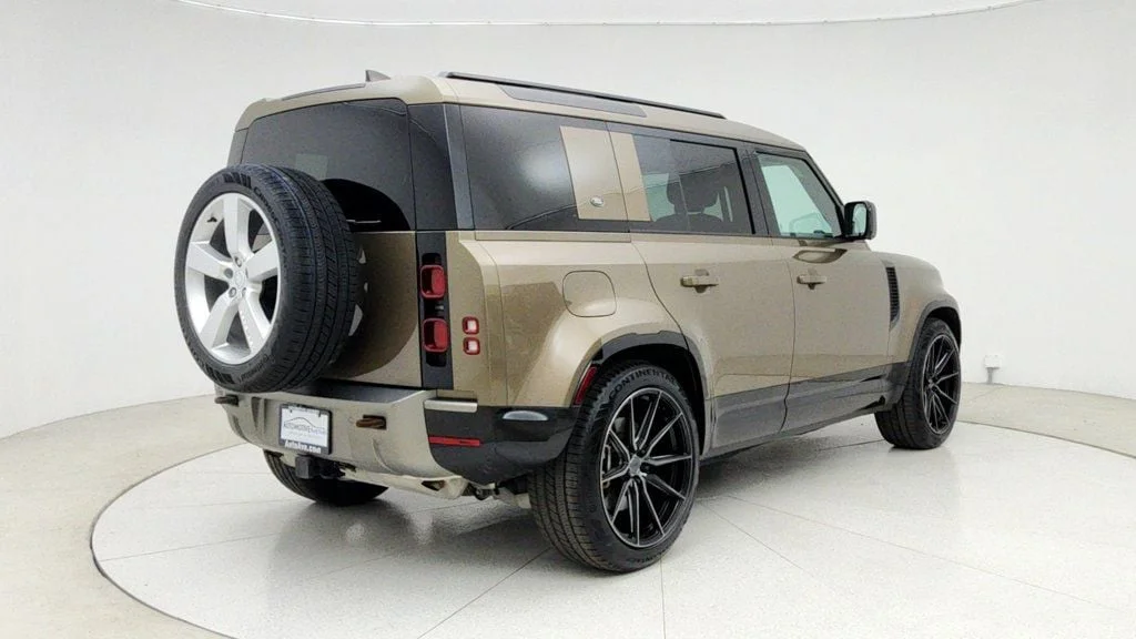 Used 2024 Gondwana Stone Metallic Land Rover 110 P400 X-Dynamic SE w/ 22