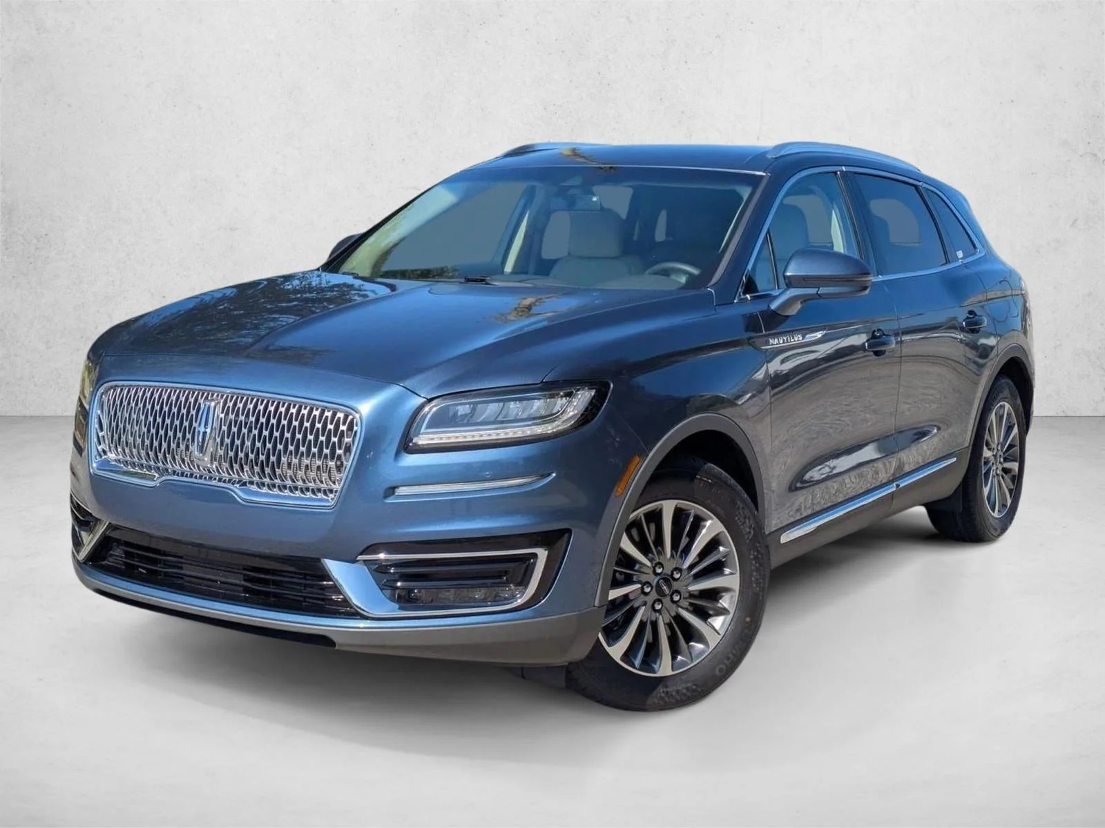 Used 2019 Blue Diamond Metallic Lincoln Select image 1