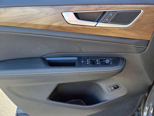 2026 Volkswagen Atlas SE w/Tech - Photo 10
