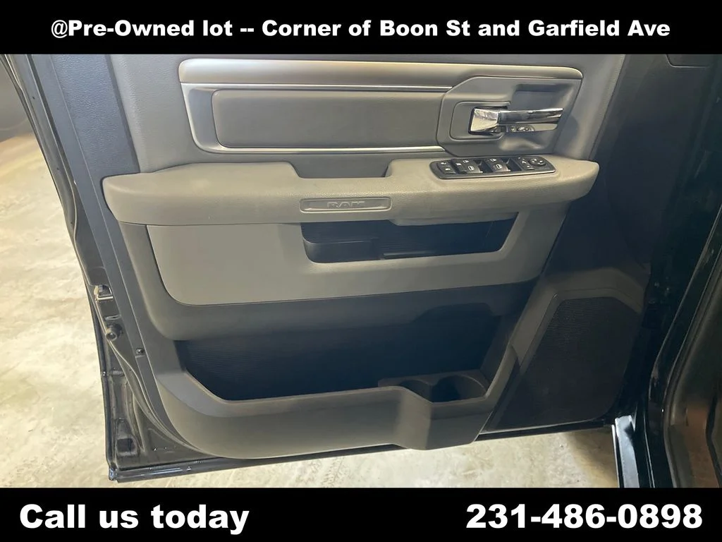 Used 2015 Black Ram Big Horn image 15