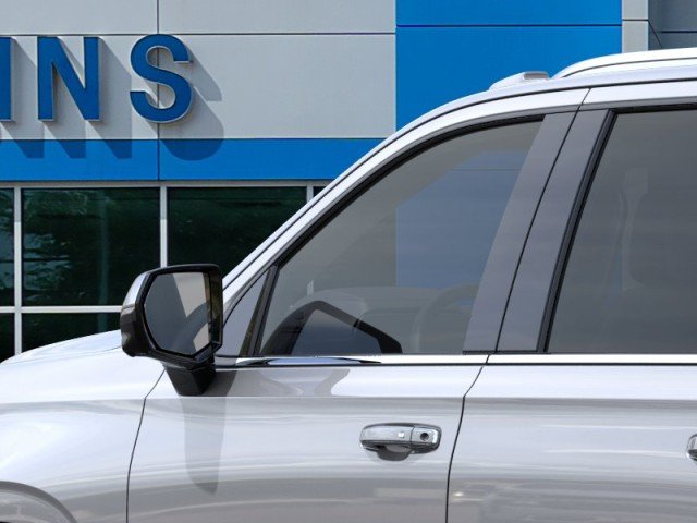2026 Chevrolet Suburban Premier - Photo 12