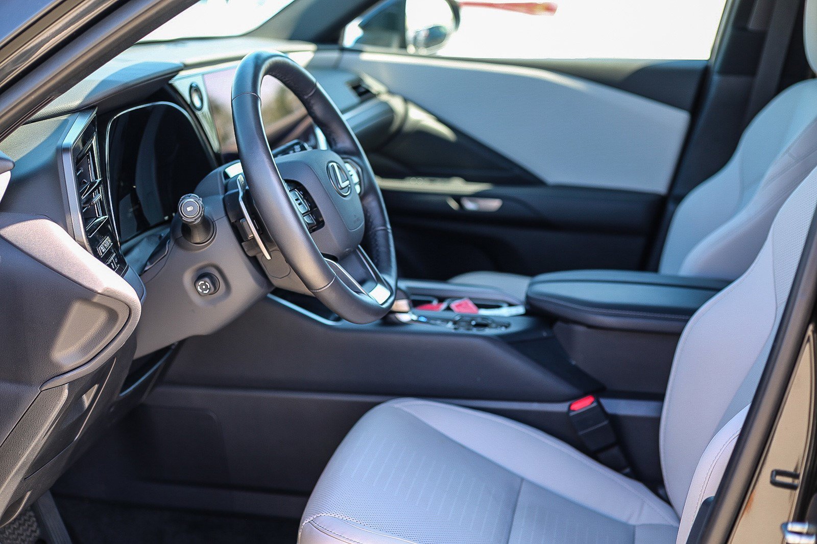 2025 Lexus TX Premium - Photo 16