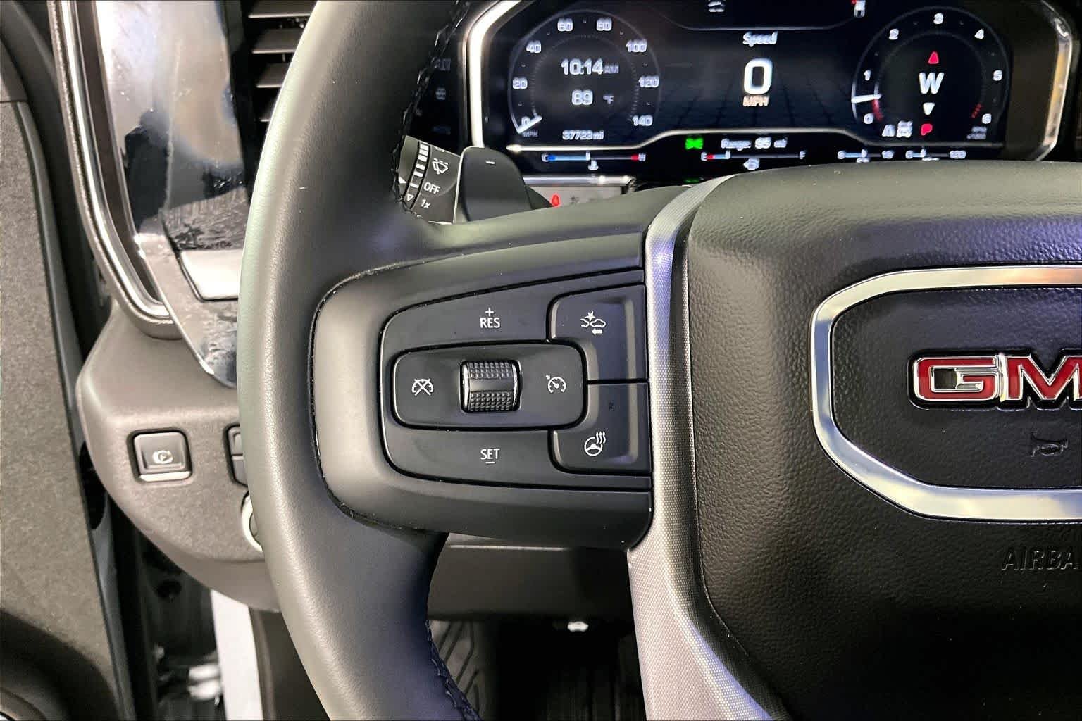 Used 2024 Sterling Metallic GMC Elevation image 23
