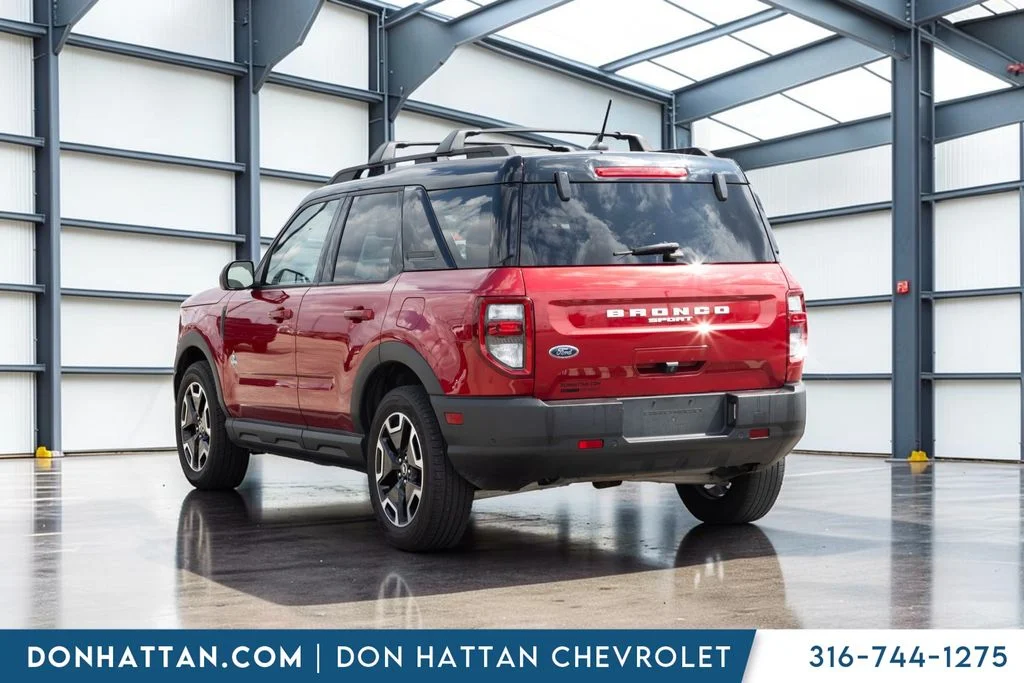 Used 2021 Red Ford Outer Banks image 21