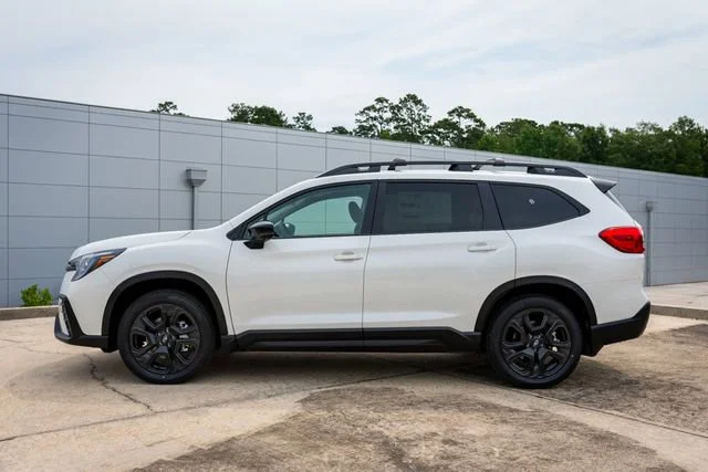 New 2026 Crystal White Pearl Subaru Onyx Edition Touring image 2