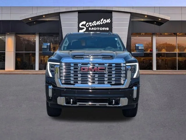 Used 2024 Onyx Black GMC Denali image 8