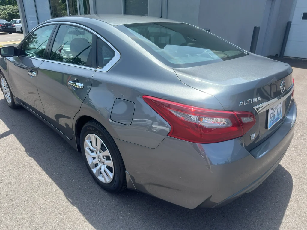 Used 2018 Gun Metallic Nissan 2.5 S image 2