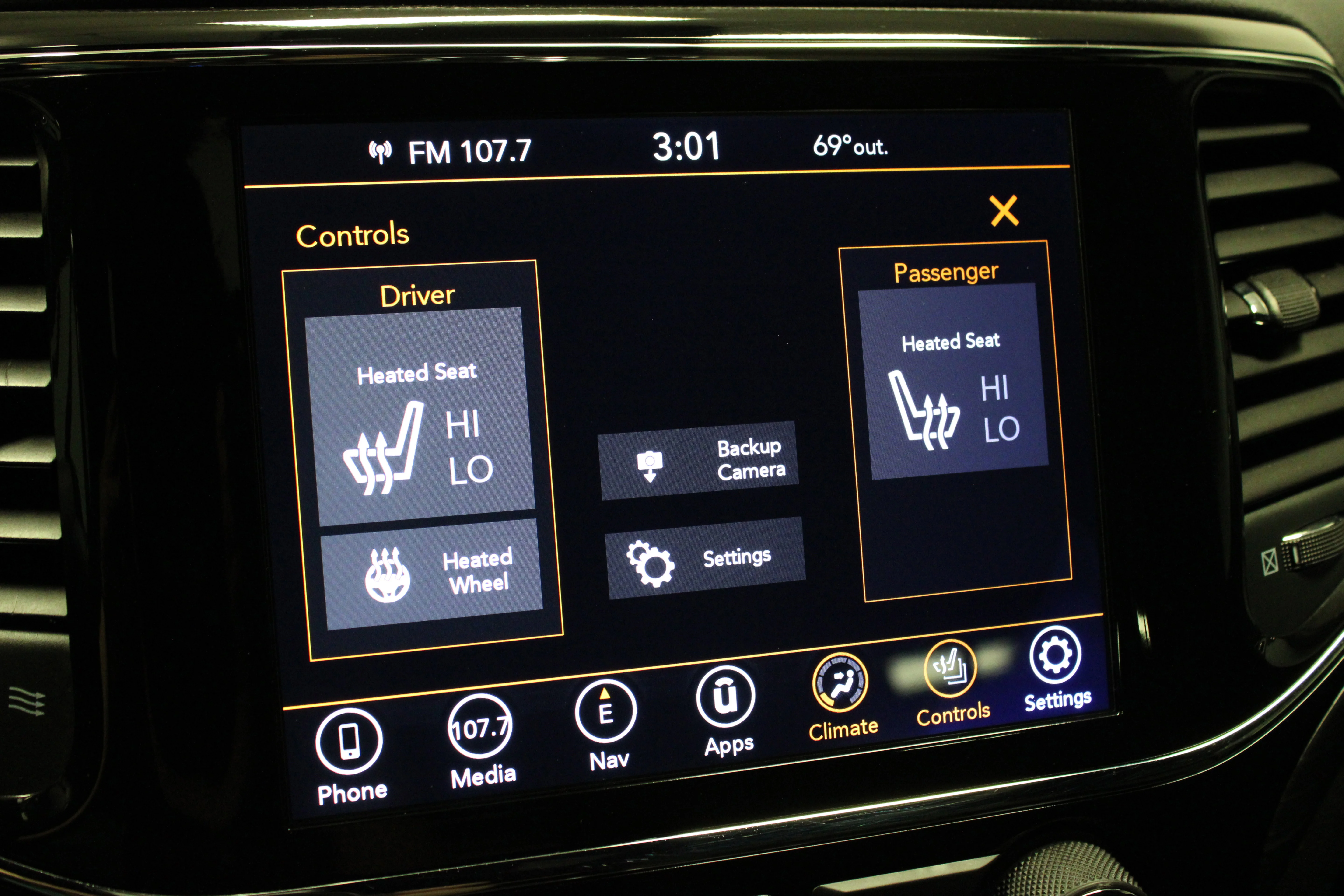 Used 2020 Sting-Gray Clearcoat Jeep Altitude image 27