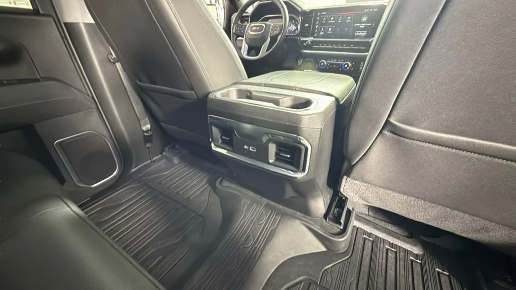 Certified Used 2026 Summit White GMC Elevation image 31