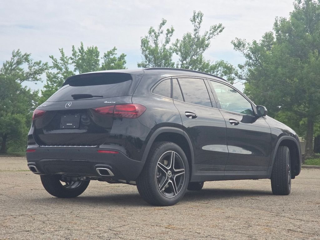 New 2026 Night Black Mercedes-Benz GLA 250 image 16