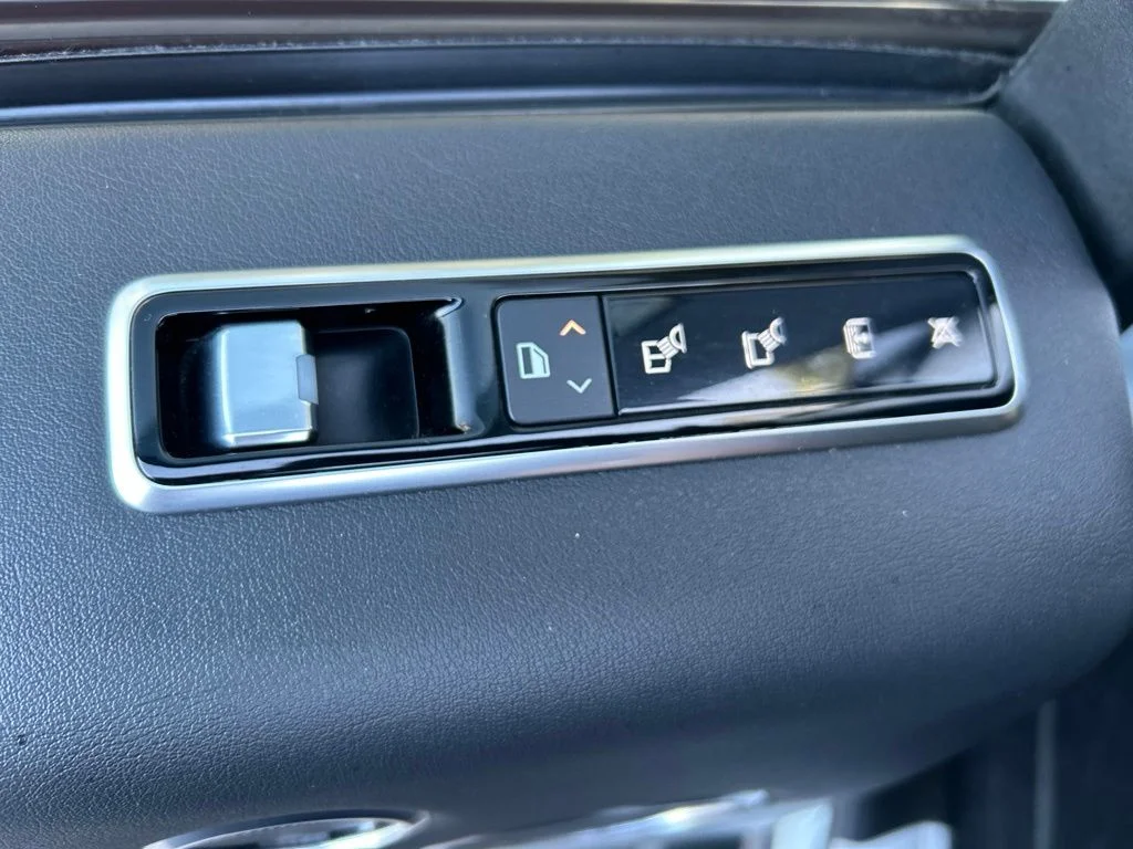 Used 2019 White Land Rover 5.0L V8 Supercharged image 20