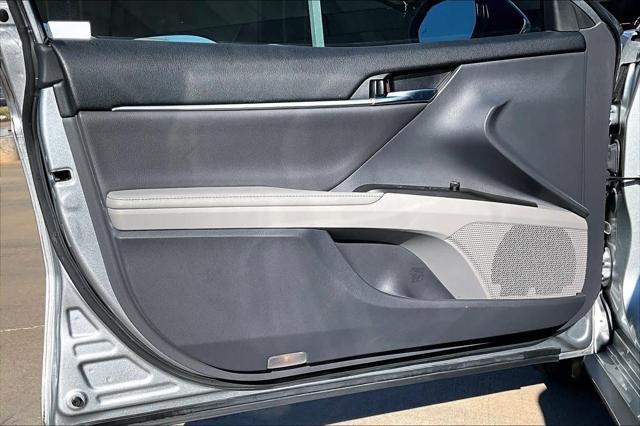 2021 Toyota Camry XLE - Photo 23