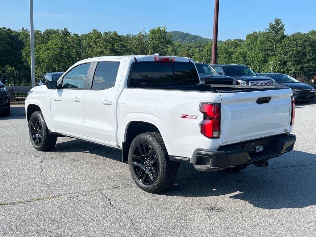 2025 Chevrolet Colorado Z71 - Photo 3